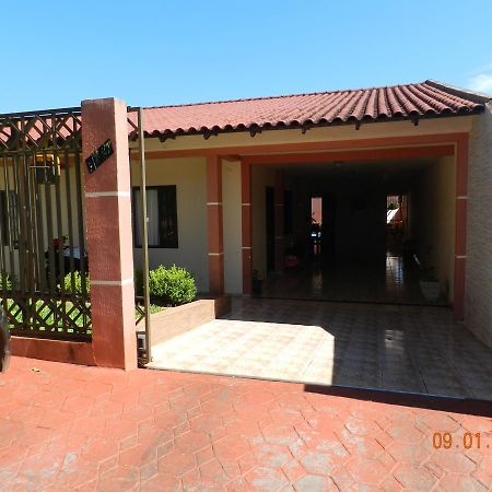 Casa Da Helo Quartos Em Foz Hotel Foz do Iguaçu Zewnętrze zdjęcie
